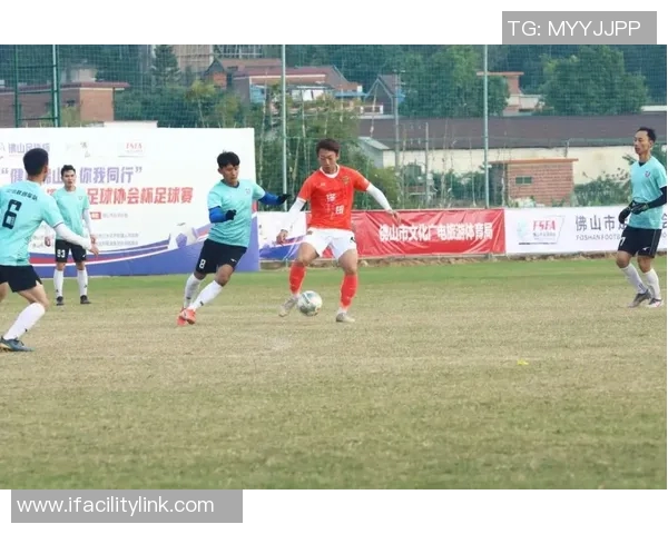 体育品牌与足协联合推“校园足球万里行”计划 体育品牌与足协联合推“校园足球万里行”计划