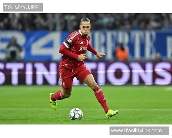 范戴克近五场技术统计全面解析展现防守核心价值 范戴克近五场技术统计全面解析展现防守核心价值